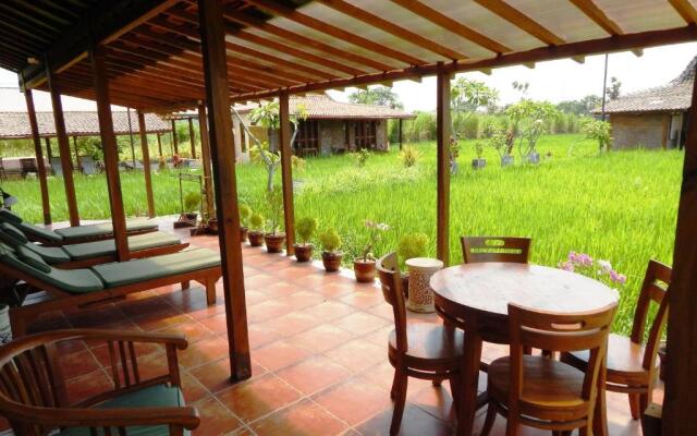 Alamanda Family Villas & Pool