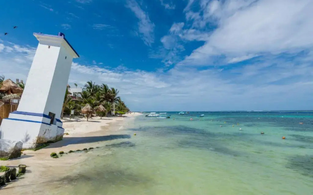 Hotel Caracol Puerto Morelos