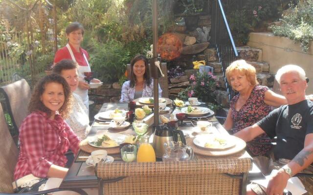 The Queen, A Victorian Bed & Breakfast