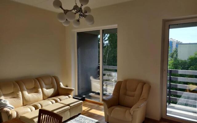 Top floor apartment with balcony in Mustamäe