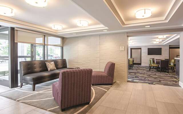 La Quinta Inn & Suites by Wyndham Portland DT/Maine Med