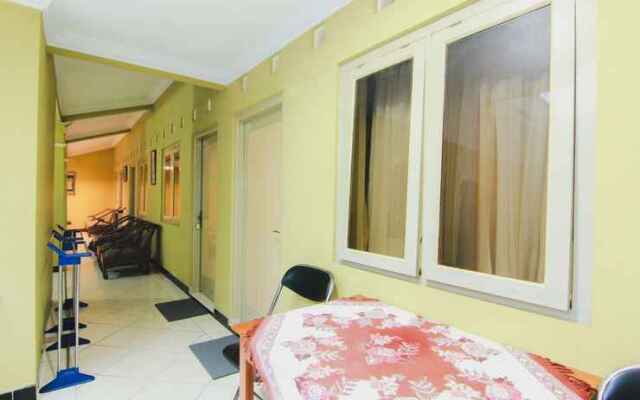 Griya Batik Giri Sekar Homestay