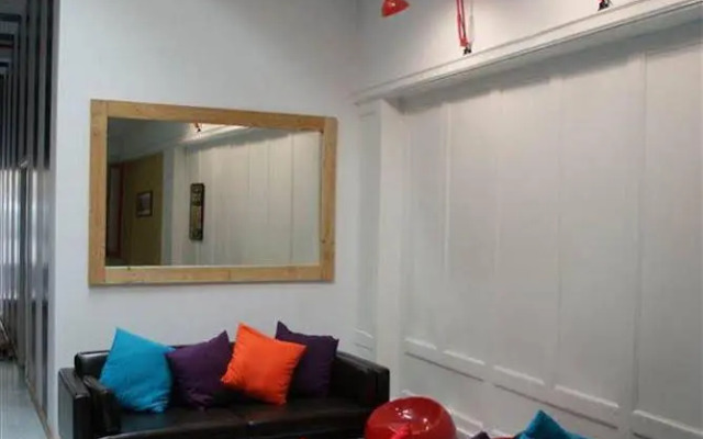 Hip Hostel