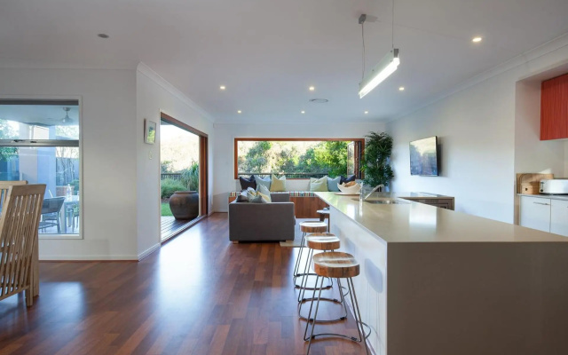 Green House – Guest Rooms – Mount Coolum
