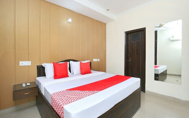 OYO 14099 Hotel The kuber