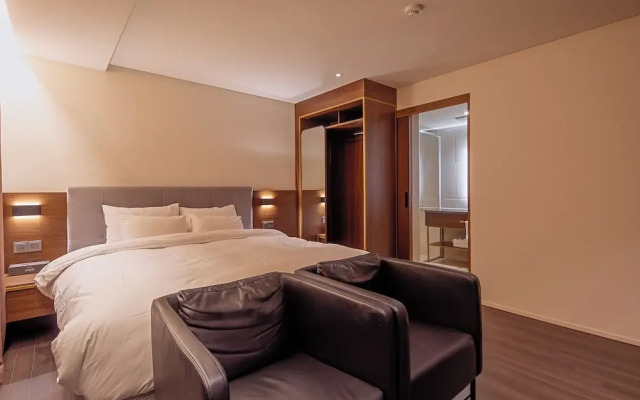 Yaja Hotel Peace Square branch