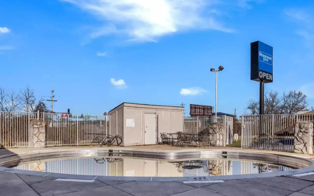 Rodeway Inn & Suites Fenton