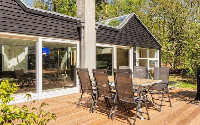 8 Person Holiday Home in Glesborg-by Traum