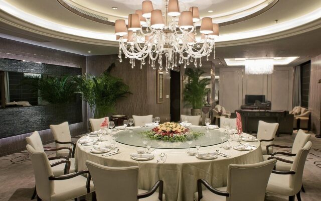 Royal Garden Hotel