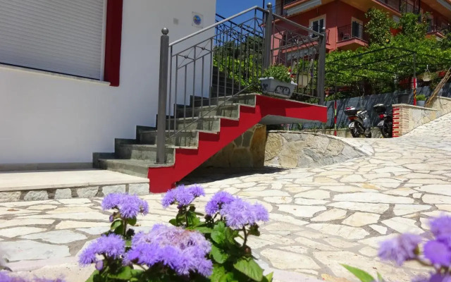 Studios Ristas Kostas