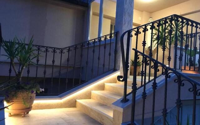 Top View Residence
