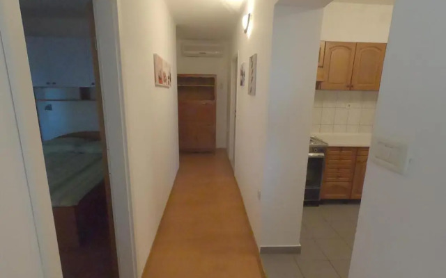 Apartments with a parking space Makarska - 6696
