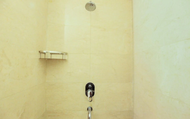 Best and Stylish 3BR with Balcony L'avenue Apartment