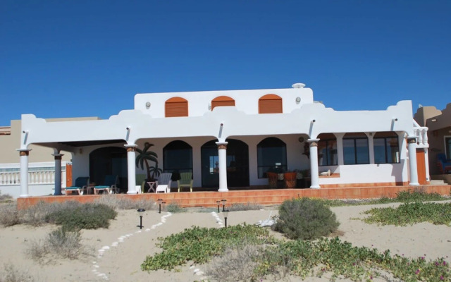Casa de los Perros by Kivoya
