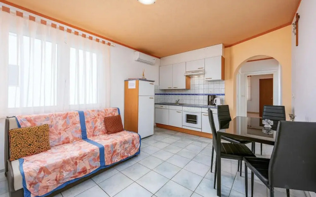 Amazing Apartment in Duba With Wifi and 1 Bedrooms