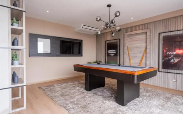 Modern 1Br New Flat w Terrace Pool Gym