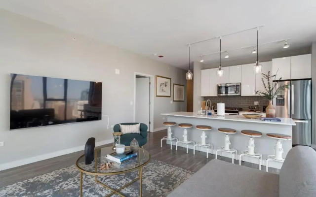 Cloud9 - River North at Aurelien
