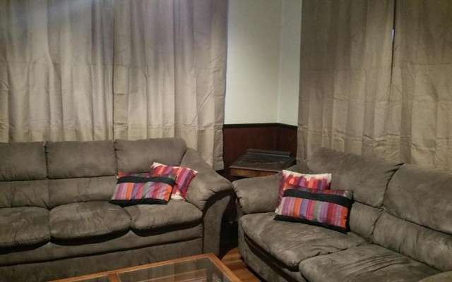16 Gregson - Silky Oaks – Guest Rooms – Gloucester