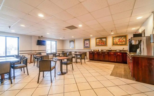 Ark Suites By OYO Jonesboro I-555