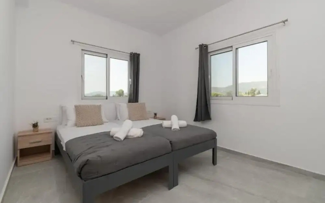 Elhasa Laganas Villa by Elite