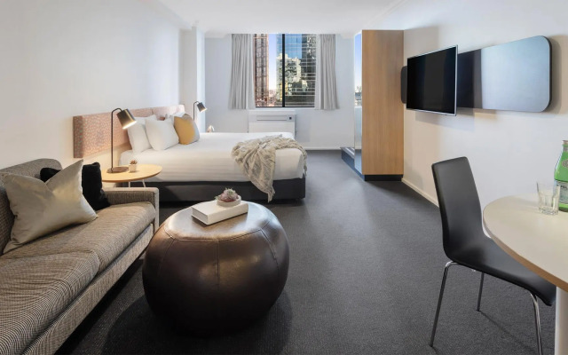 Oaks Perth Hotel