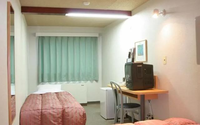 Takasaki Ekimae Plaza Hotel