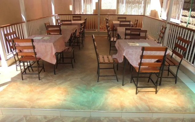 Acacia Gardens Homestay
