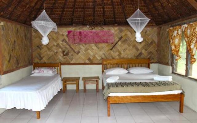 Lakatoro Palm Lodge