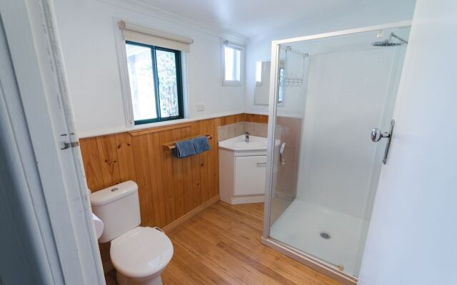 Bruces Waterside Units