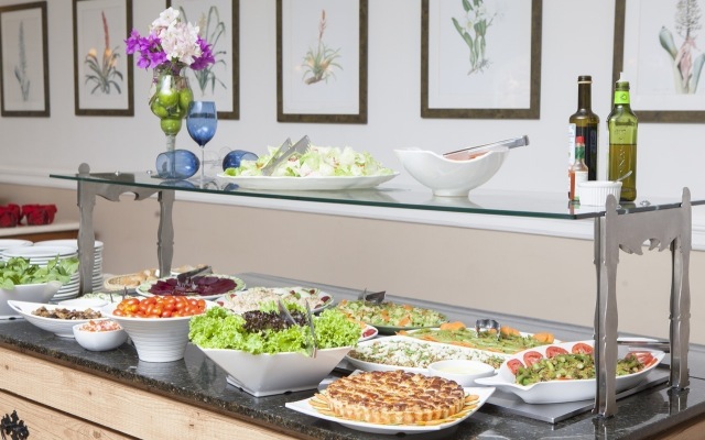 San Raphael Country Hotel