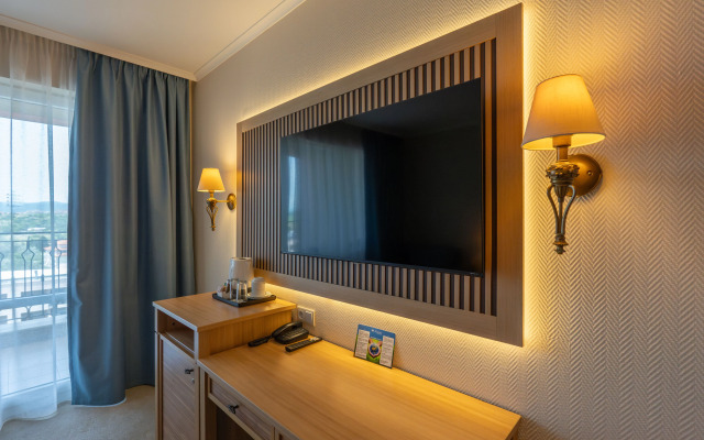 DIT Majestic Beach Resort