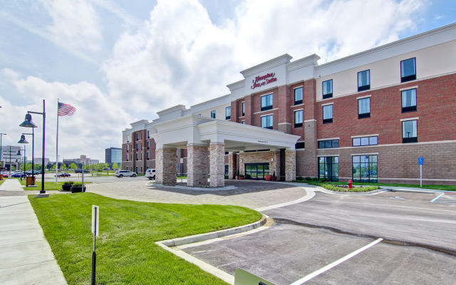 Hampton Inn & Suites Detroit/Troy