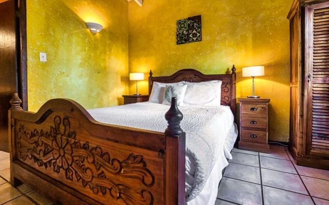 Mexican Style Villa With Private Pool, Free Utilities