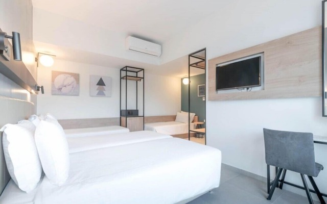 Hotel Avra by Smile hotels