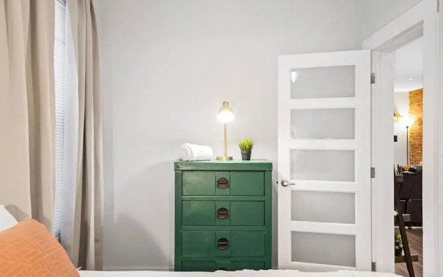 City Oasis with Inviting Flair