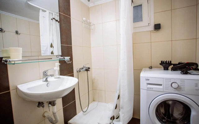 Luxurious & Modern | Walk Everywhere | 5★ Amenities