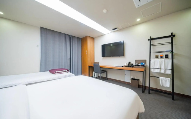 Louis Boutique Hotel