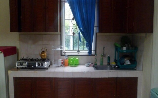 Villa Kota Bunga Violet