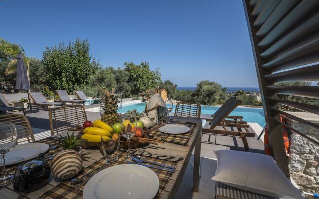 AA Luxury Villas