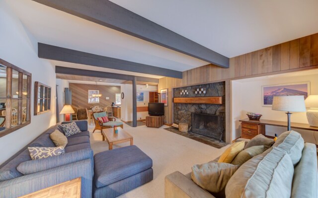 Meadow House #70 by Village Properties at Sunriver