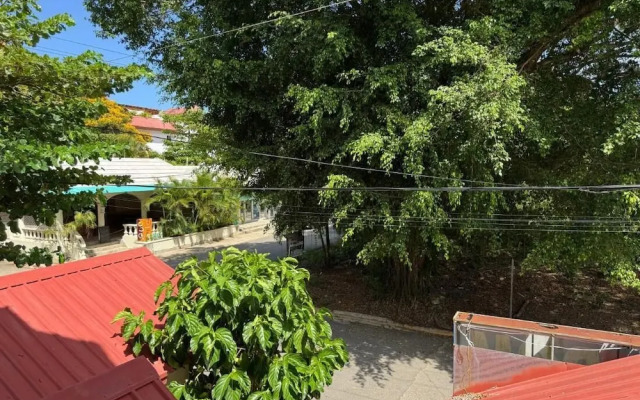 Cozy Apartment 2 min to the Beach, Rooftop