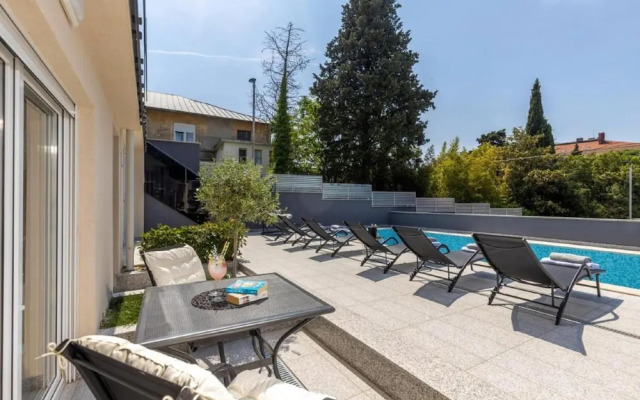 Apartment in Croatia Near Stunning Coastline