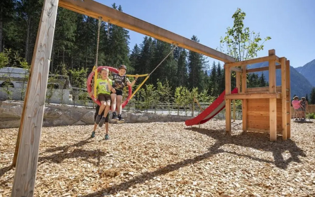 Chalet in Neukirchen 100 m ski Lift