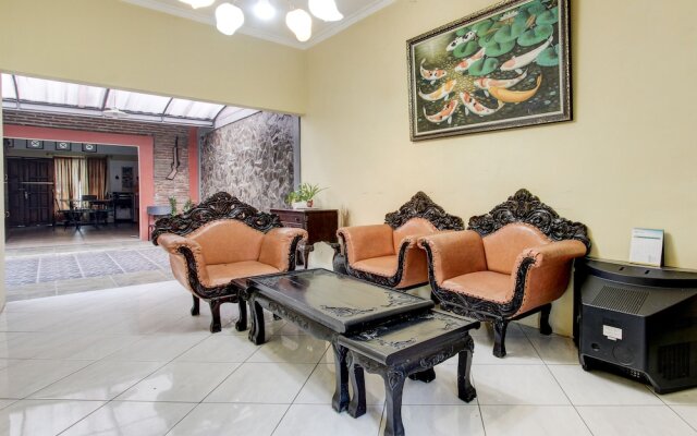 Capital O 93716 Family Guesthouse Syariah