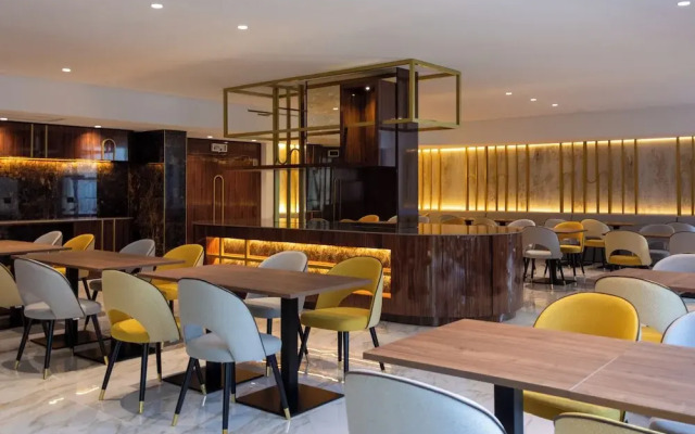 VIP Executive Suites do Marques Hotel