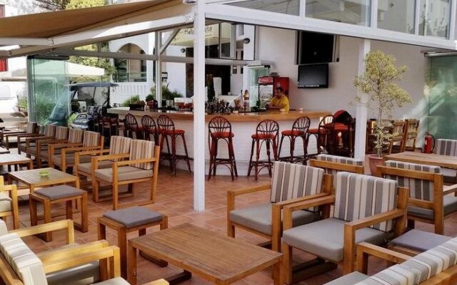Bella Casita Family Apartments
