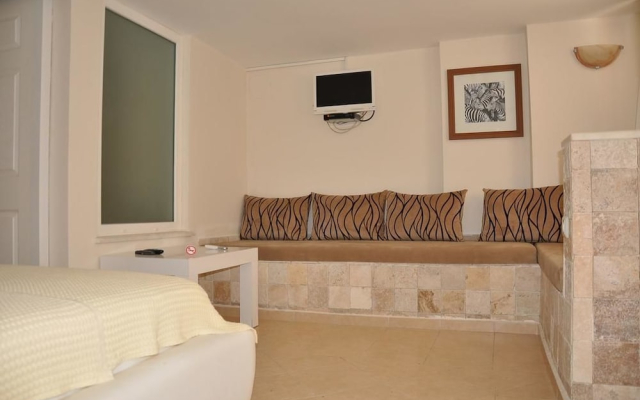 Safari Suit Hotel