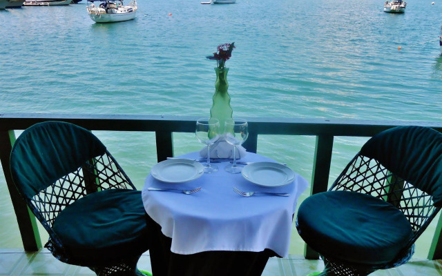 Banana Bay Marina