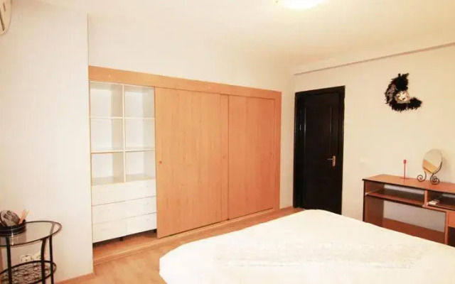 Domino 2BD Apartment Unirii Square
