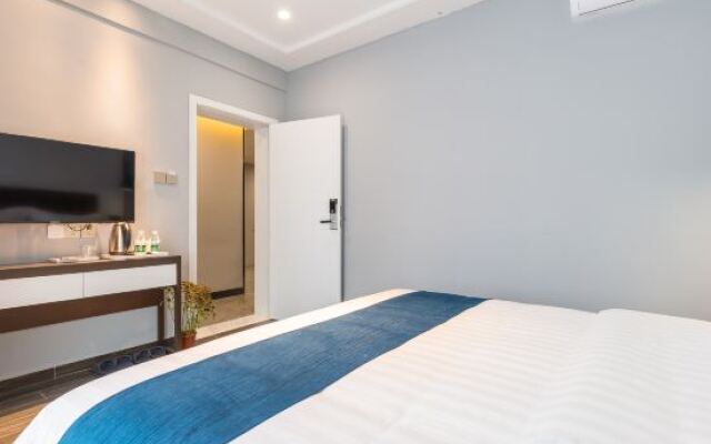 Lai Lai Hotel(Sanya Dadonghai Summer Department)